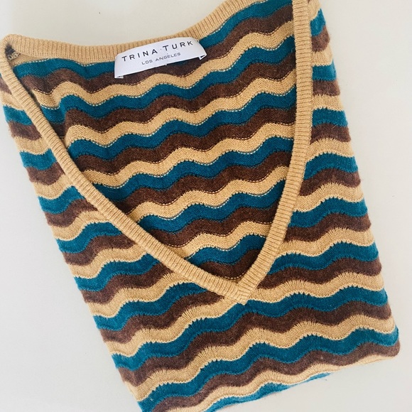 Trina Turk cashmere pullover vest - Picture 2 of 7